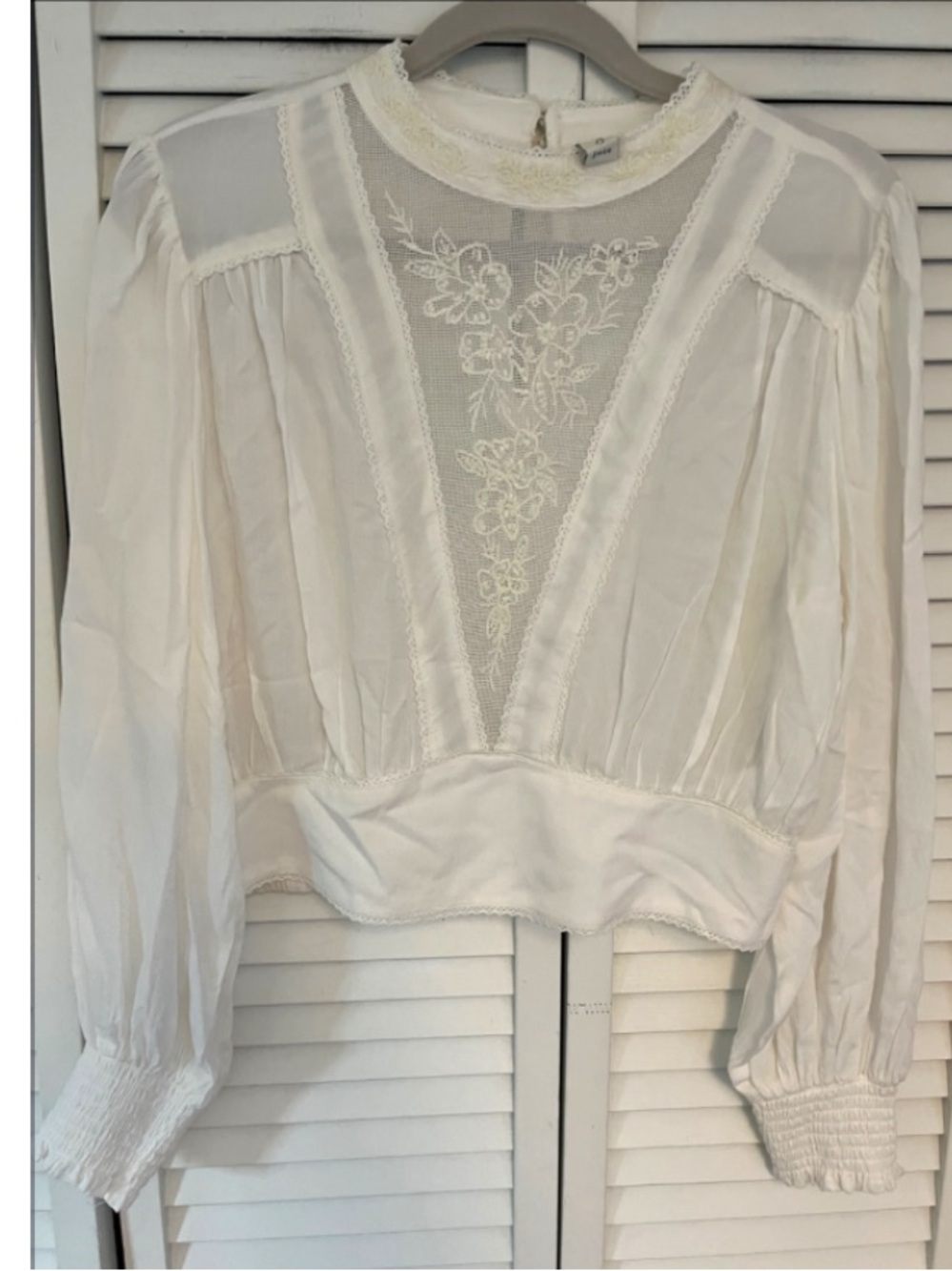 Joie Edwardian Style Blouse Puff Sleeves Lace Neckline Sz Medium